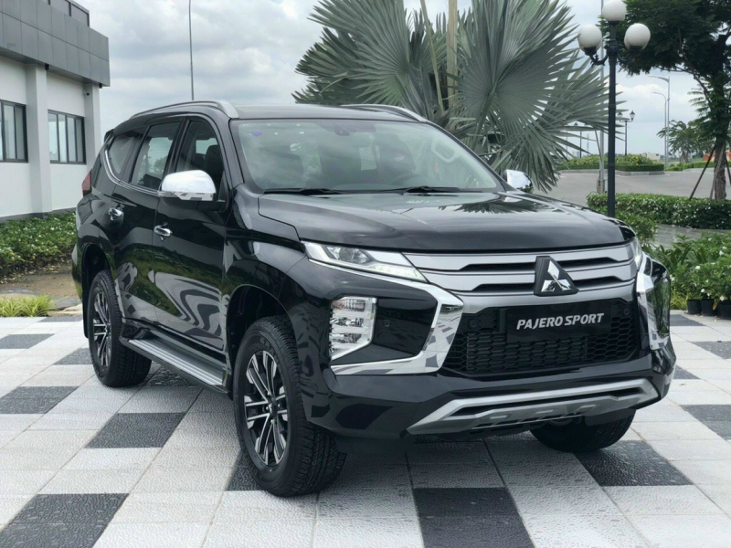 Pajero sport G 4x4 AT Premium 2024